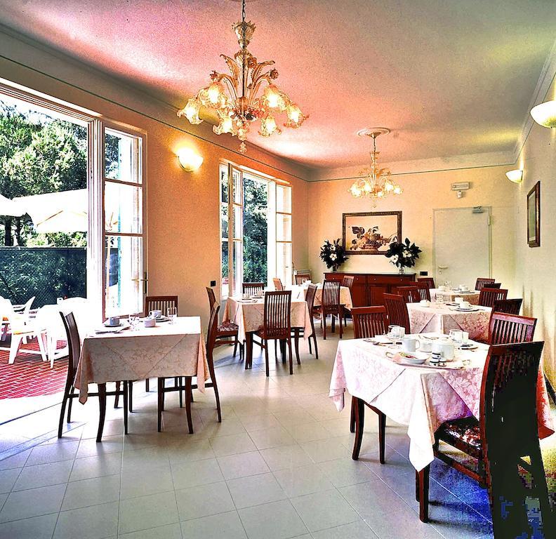 מרינה די מסה Hotel Villa Fiorisella מראה חיצוני תמונה