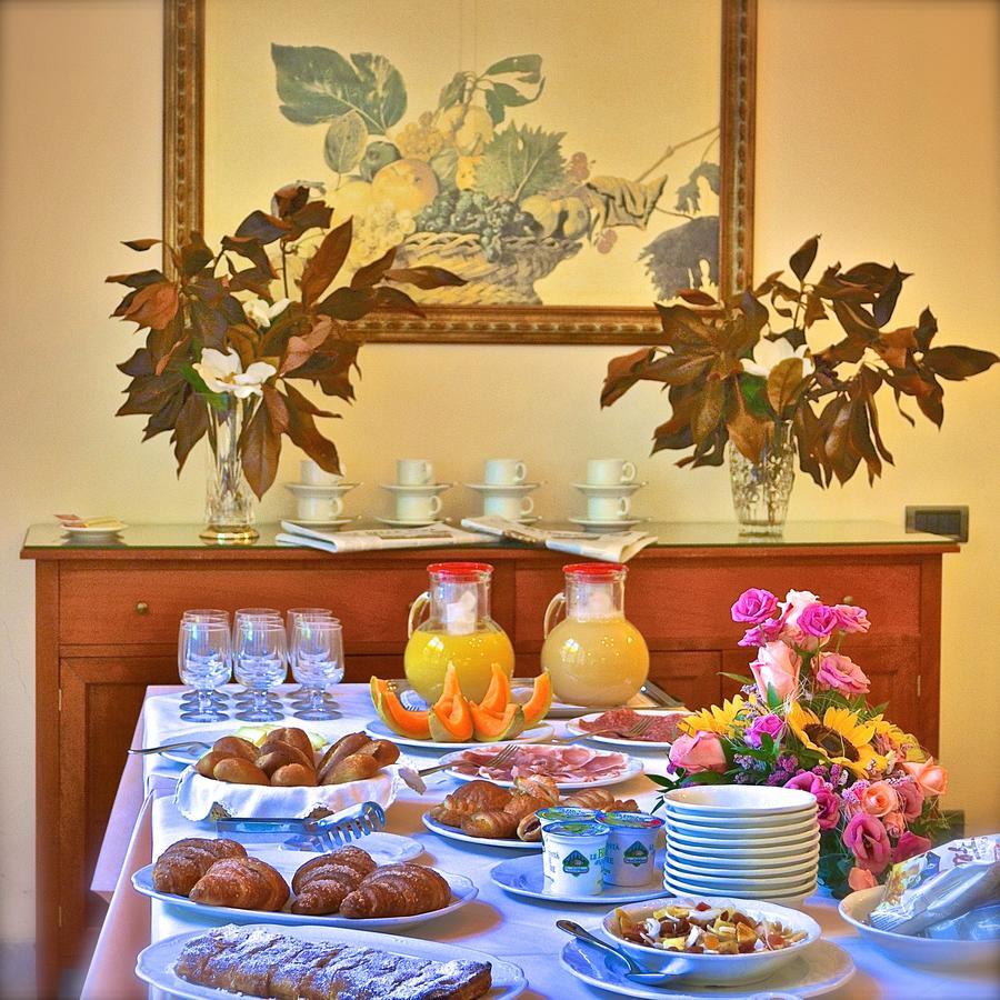 מרינה די מסה Hotel Villa Fiorisella מראה חיצוני תמונה
